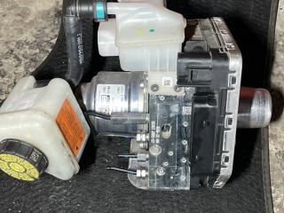 блок ABS Ford Explorer 6 поколение U625 2021, 2.3 л., бензин, АКПП, красный, внедорожник 5 дв., полный привод, L1MC-2D335-BA, L1MC-2C219-BA, DG1A-2K115-AA