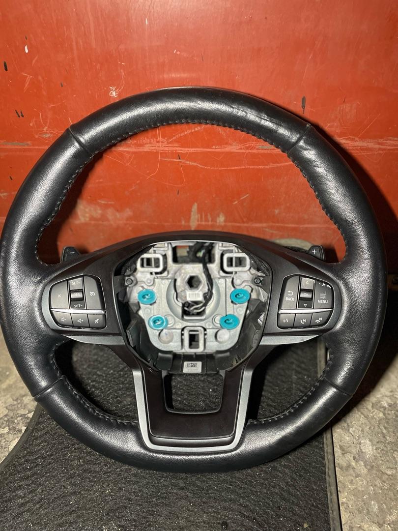 руль Ford Explorer 6 поколение U625 2021, 2.3 л., бензин, АКПП, красный, внедорожник 5 дв., полный привод - фото №1