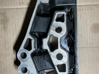 подушка крепления КПП Ford Explorer 6 поколение U625 2021, 2.3 л., бензин, АКПП, красный, внедорожник 5 дв., полный привод