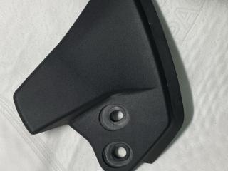 ус под фонарь левый Ford Explorer 6 поколение U625 2021, 2.3 л., бензин, АКПП, красный, внедорожник 5 дв., полный привод, LB5B-S404B05-BB