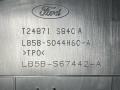 подстаканник Ford Explorer 6 поколение U625 2021, 2.3 л., бензин, АКПП, красный, внедорожник 5 дв., полный привод, LB5B-S044H60-A - фото №4