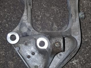 кронштейн двигателя Dodge Grand caravan 5 поколение 2014, 3.6 л., бензин, АКПП, минивэн, 04721570AB
