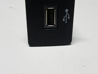 разъем AUX / USB Ford Fusion (USA) 2 поколение [рестайлинг] 2017, 1.5 л., бензин, АКПП, седан, HG9T-14G332-AB