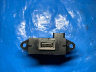 разъем AUX / USB Alfa Romeo Giulia 952 2017, 2.0 л., бензин, АКПП, серебро, седан, 505487510