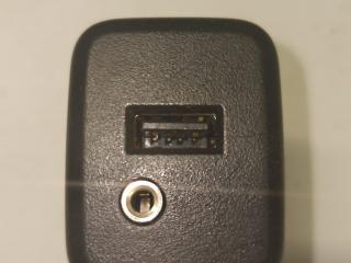 разъем AUX / USB Chevrolet Equinox 3 поколение 2018, 1.5 л., бензин, АКПП, внедорожник 5 дв., 13591084