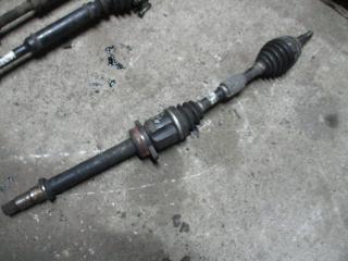 полуось передняя правая (приводной вал, ШРУС) Toyota Avensis 2 поколение (T250) 2006, 2.2 л., DiD, дизель, МКПП, универсал