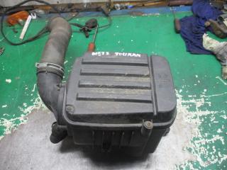 корпус воздушного фильтра Volkswagen Touran 1 поколение 2006, 1.6 л., МКПП, минивэн, 1K0129610B