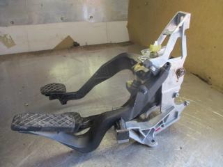узел педальный (блок педалей) Volkswagen Passat B5 1998, 1.8 л., МКПП, седан, 8D1721117E