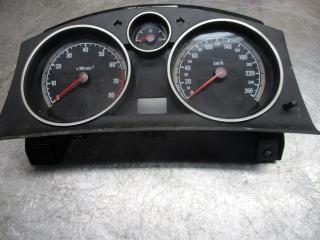 щиток приборов (приборная панель) Opel Zafira 2 поколение (B) 2005, 2.2 л., МКПП, минивэн, 13216858