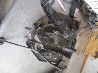 узел педальный (блок педалей) Volkswagen Transporter T4 1992, 2.4 л., МКПП, микроавтобус