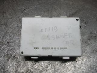 блок комфорта Suzuki Swift 3 поколение 2005, 1.3 л., МКПП, хетчбэк 5 дв., 3677062J21