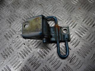 петля двери Volkswagen Touran 1 поколение 2004, 1.6 л., МКПП, минивэн, 1T0831411A
