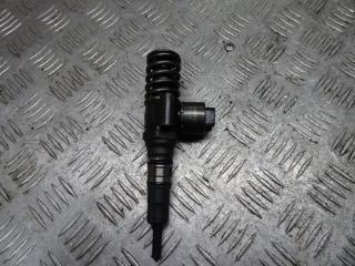 форсунка Volkswagen Touran 1 поколение 2004, 2.0 л., 03G130073B