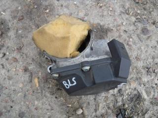 заслонка дроссельная Volkswagen Caddy 3 поколение 2005, 03G128063G