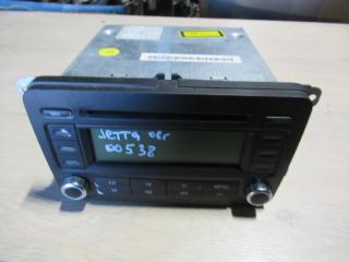 магнитола Volkswagen Jetta 5 поколение 2006, 1.9 л., TDi, дизель, МКПП, седан, 1K0035186P