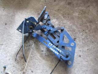 петля капота Volkswagen LT 2 поколение 2002, 2.5 л., TDi, дизель, МКПП, микроавтобус, 2D0823301B