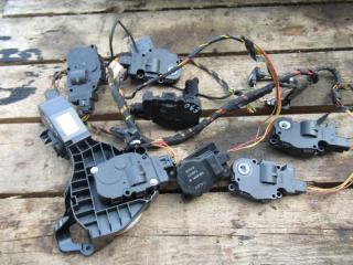 моторчик заслонки печки BMW 3 серия E90/E91/E92/E93 2007, 2.0 л., TD, дизель, МКПП, седан, 985458D03