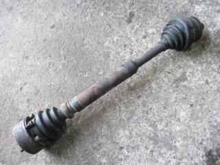 полуось передняя правая (приводной вал, ШРУС) Volkswagen Passat B5 1999, 1.6 л., i, бензин, МКПП, универсал