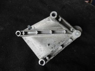 кронштейн КПП Renault Laguna 1 поколение 1997, 1.9 л., DCi, дизель, 8200000023B