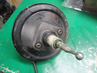 вакуумный усилитель тормозов Audi A4 B5 1995, 1.8 л., i, бензин, МКПП, седан, 8D0612105A