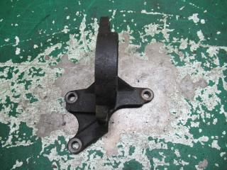 кронштейн полуоси Toyota Avensis 2 поколение (T250) 2006, 2.2 л., дизель, МКПП, универсал, 4345705050