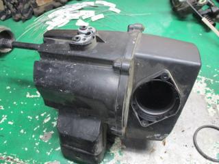 корпус воздушного фильтра Skoda Roomster 1 поколение 2010, 1.6 л., TDi, дизель, МКПП, фургон, 6R0129601C