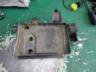 полка аккумулятора Mitsubishi Colt 6 поколение (Z20/Z30) 2005, 1.3 л., i, бензин, МКПП, хетчбэк 5 дв., 8201A084