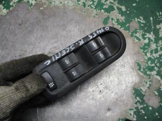 блок управления стеклоподъемниками Renault Scenic 2 поколение 2005, 1.6 л., i, бензин, МКПП, минивэн