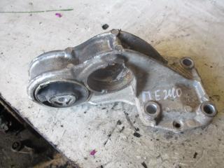 кронштейн полуоси Peugeot 307 1 поколение 2003, 1.6 л., 9638393780