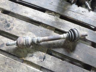 полуось передняя левая (приводной вал, ШРУС) Peugeot 306 1 поколение [рестайлинг] 1998, 1.8 л., МКПП, универсал