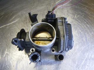 заслонка дроссельная Volkswagen Passat B5 1998, 058133063N