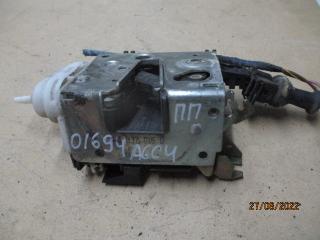 замок двери передней правой Audi A6 4A/C4 1996, 2.0 л., МКПП, седан