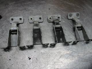 петля двери Renault Kangoo 2 поколение 2010, 1.5 л., МКПП, фургон, 117113602G