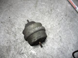 подушка крепления двигателя Audi A4 B5 1996, 1.8 л., МКПП, седан, 8D0199379A