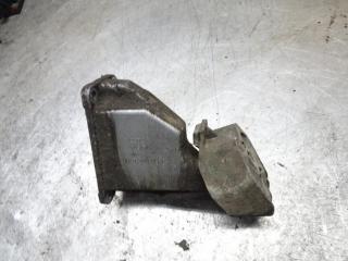 кронштейн КПП Audi A6 4A/C4 1996, 4A0399113F
