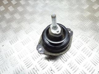 подушка крепления двигателя Volkswagen Touareg 1 поколение 2005, 3.0 л., МКПП, внедорожник 5 дв., 7L8199131A
