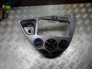 блок управления печки / климат-контроля Ford Focus 1 поколение [рестайлинг] 2004, 1.6 л., МКПП, универсал