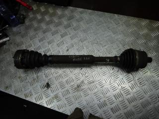 полуось передняя правая (приводной вал, ШРУС) Audi A4 B5 1998, 1.6 л., МКПП, универсал