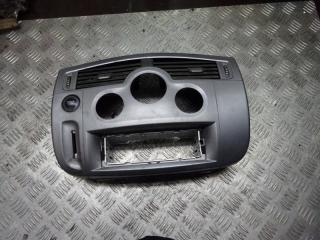 рамка под магнитолу Renault Grand Scenic 2 поколение 2006, 2.0 л., МКПП, минивэн, 8200125077, 8200140713