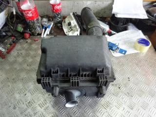 корпус воздушного фильтра Volkswagen Transporter T4 1997, 2.4 л., МКПП, микроавтобус, 028129607M