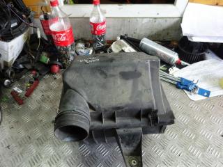 корпус воздушного фильтра Volkswagen Transporter T4 1997, 1.9 л., МКПП, микроавтобус, 028129607M
