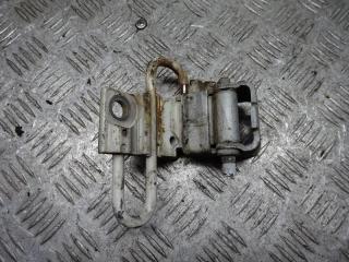 петля двери Audi A4 B6 2004, 1.9 л., МКПП, универсал, 8E0831412B