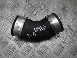 патрубок интеркулера Volkswagen Transporter T5 2006, 1.9 л., МКПП, микроавтобус, 7H0145790E