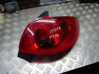 фонарь задний правый Peugeot 206 1 поколение [рестайлинг] 2005, 1.4 л., МКПП, хетчбэк 5 дв.