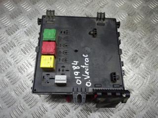 блок предохранителей Opel Vectra C 2003, 2.2 л., МКПП, хетчбэк 5 дв., 13125486