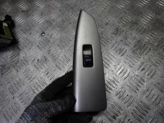 кнопка стеклоподъемника Toyota Corolla Verso 1 поколение 2003, 2.0 л., МКПП, хетчбэк 5 дв., 8403013030