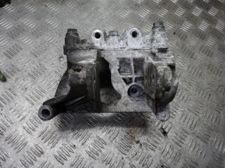 кронштейн КПП Volkswagen Transporter T5 2005, 2.5 л., АКПП, микроавтобус, 070199343A, 070199343B