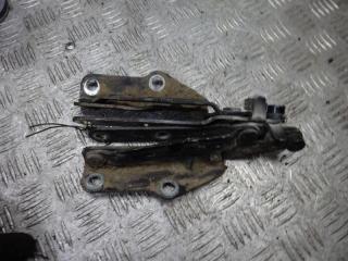 петля капота Volkswagen Transporter T5 2005, 2.5 л., АКПП, микроавтобус, 7H0823302D, 7H0823301D