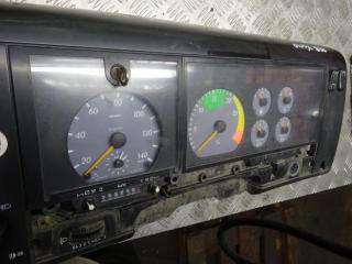 щиток приборов (приборная панель) Mercedes-Benz Vario W670 1999, A0015423601