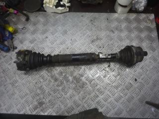 полуось передняя правая (приводной вал, ШРУС) Volkswagen Passat B5 2000, 1.8 л., 8D0407272AG